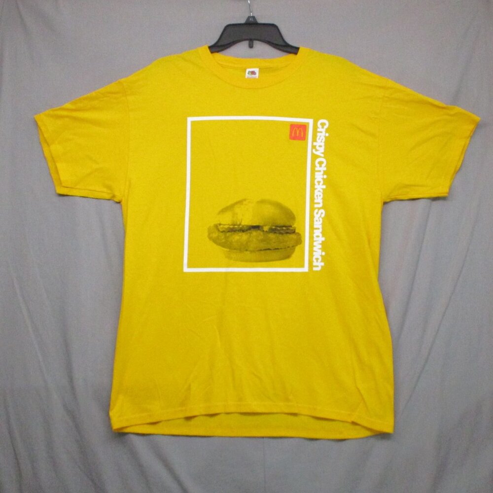 McDonald's graphic print Chicken Sandwich T-Shirt Yellow Men Size | XL‎